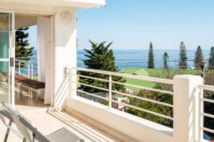 Camps Bay 4BR w Pool and Sea Views Atlantic Gem