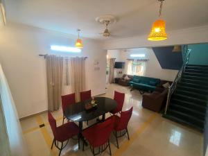 4 bedroom Villa NAMAKA 15 min walk to Bora-Bora Beach