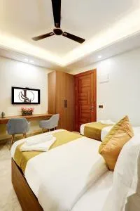 Limewood Stay Near 32nd Avenue Gurgaon - Khāndsa