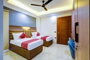 Limewood Stay Premium Studios - Near Sector 29