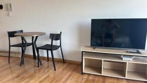 Monoambiente a estrenar con pileta y parrilla