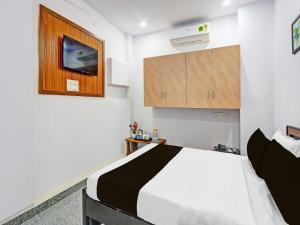 Super Hotel O Karmanghat Near TKR khaman