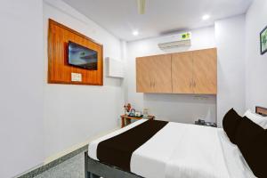 Super Hotel O Karmanghat Near TKR khaman