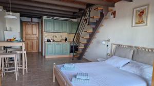 Sunrise Studio 2 Afitos