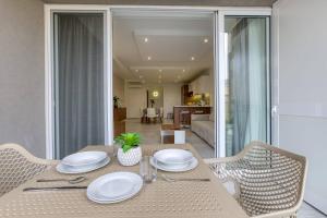 Grand 3BED Burseley Terrace fl8 Swieqi by Homely