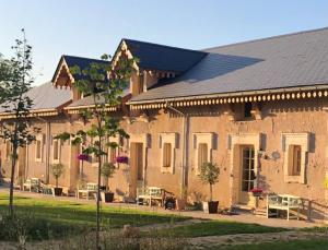 La Cour de La Fleunie 1