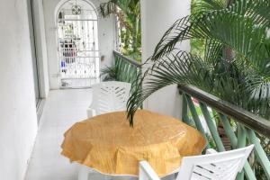 Charming Apartment, Pereybere, Terrace