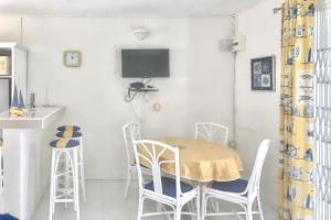 Charming Apartment, Pereybere, Terrace