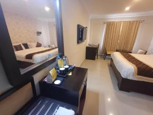 Hotel Grand Regency, Angamaly