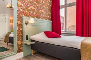 Double Room Queen room in Amber Hotell