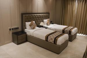 Infinity Stays Hotel Near Medanta Hospital