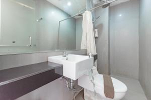 Phòng Hai Giường Đơn Loại Sang (Deluxe Twin Room)