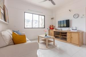 Eastern Apt, Jelutong