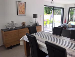 Villas Bassin d -Arcachon House with heated pool : photos des chambres