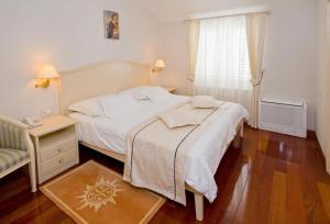 Hotel Sunceva Postelja Brela - Luxury Apartment with Balcony and Panoramic View