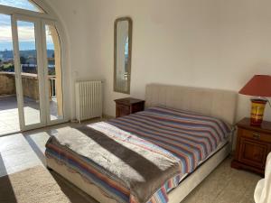 Grande maison et piscine privée