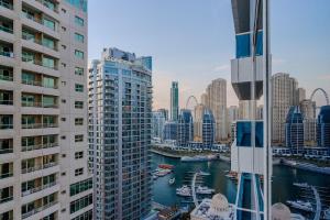 New Elegant & Luxury 3BR Apartment In Dubai Marina