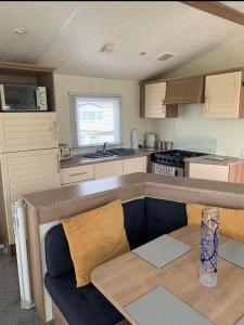 8 Berth 3 bed caravan Golden palm ML9