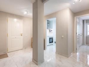 Azahara1, Mountain views and frontline golf