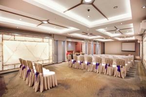 La Nicholas Lake View by Summit Hotels