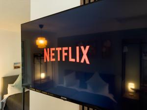 Modernes Apartment mit Balkon & Parkplatz, WiFi