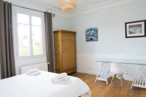 Villas EXIGEHOME belle maison a colombages 5 minutes du RER : photos des chambres