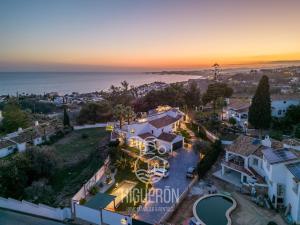 HigueronRentals Centinela