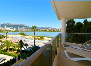 Apartamento Larimar 2 habitaciones , Piscina , Parking y vistas a la laguna