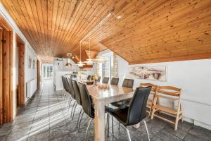 Family-Friendly Holiday Home With Pool, Located Close To The North Sea In Vrist