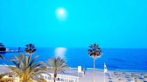 Fuengirola center beachfront Yate