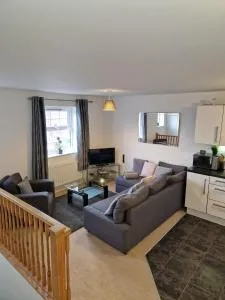 Hereford - Robin Coach House - Located On City Outskirts In North Hereford - Modern 2 Bedroom Property With Parking - Suitable For Small Family, Couple Or Contractors - Hosted by RENTMYHOUSE - Burghill