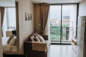 Modern Condo in Nimman F803 by Pimolplace