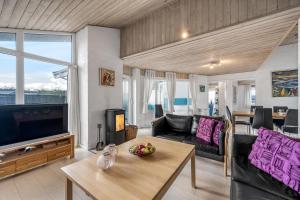 Lovely Holiday Home With Pool, Spa And Sauna, Only 200 Meters From The North Sea