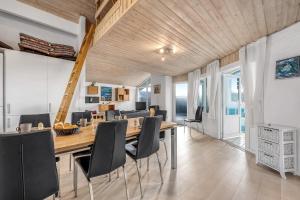 Lovely Holiday Home With Pool, Spa And Sauna, Only 200 Meters From The North Sea