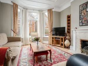 Pass the Keys Spacious and Comfortable 3 Bed Home in Birkenhead - Seacombe