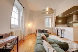 Appartements Appartement avec chambre, parking, bureau, wifi : photos des chambres