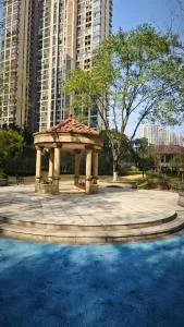 Home in Guilin, by Luhu Lake, recent scenes near airport - 永福