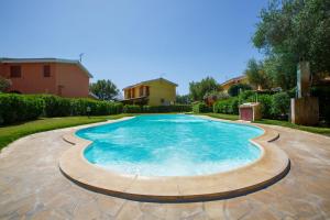 Villa Mama private compound swimming pool img16