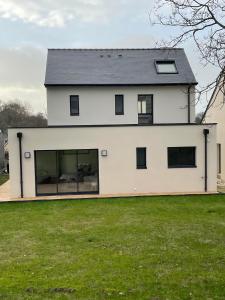 Maison neuve mer, plage, gr 34 à pieds