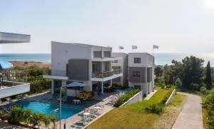 Heraclea Luxury Suites - 尼亚·卡利克拉提亚