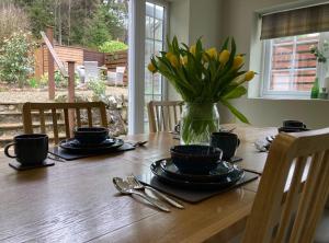 Castle Cottage with views of Kielder Castle