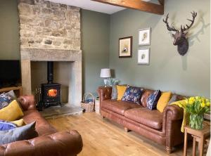 Castle Cottage with views of Kielder Castle