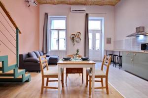 Canga Downtown Studio for 6ppl, balcony, projector