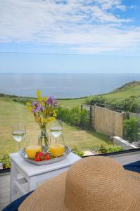 SEA BREEZE - Stunning 6 Bedroom Eco Home with Sea Views