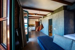 Beach apartment with sea views