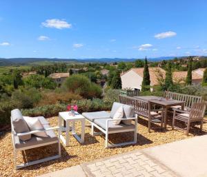Maisons de vacances Le Villerouge - 14 Personnes - Piscine : photos des chambres