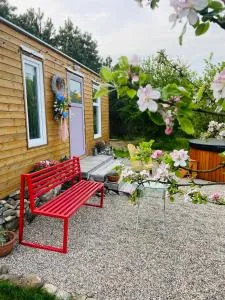 Designový Tiny house(minidomeček) U Mluvících kamenů - Panský