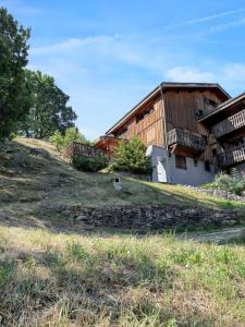 Chalet chaleureux à Courchevel avec vue sur la montagne