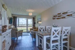 Winnie by Winterton Cottages - 滨海温特顿