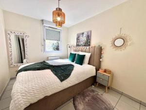 Le Ernest - Parking inclus, jardin privé et piscine